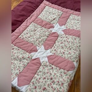 VINTAGE Handmade Floral Quilt